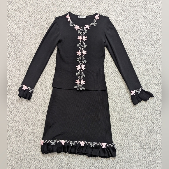 Women's (Size Small) 2-Piece Skirt Set with Bows, Rosettes and Ruffles - Picture 15 of 16